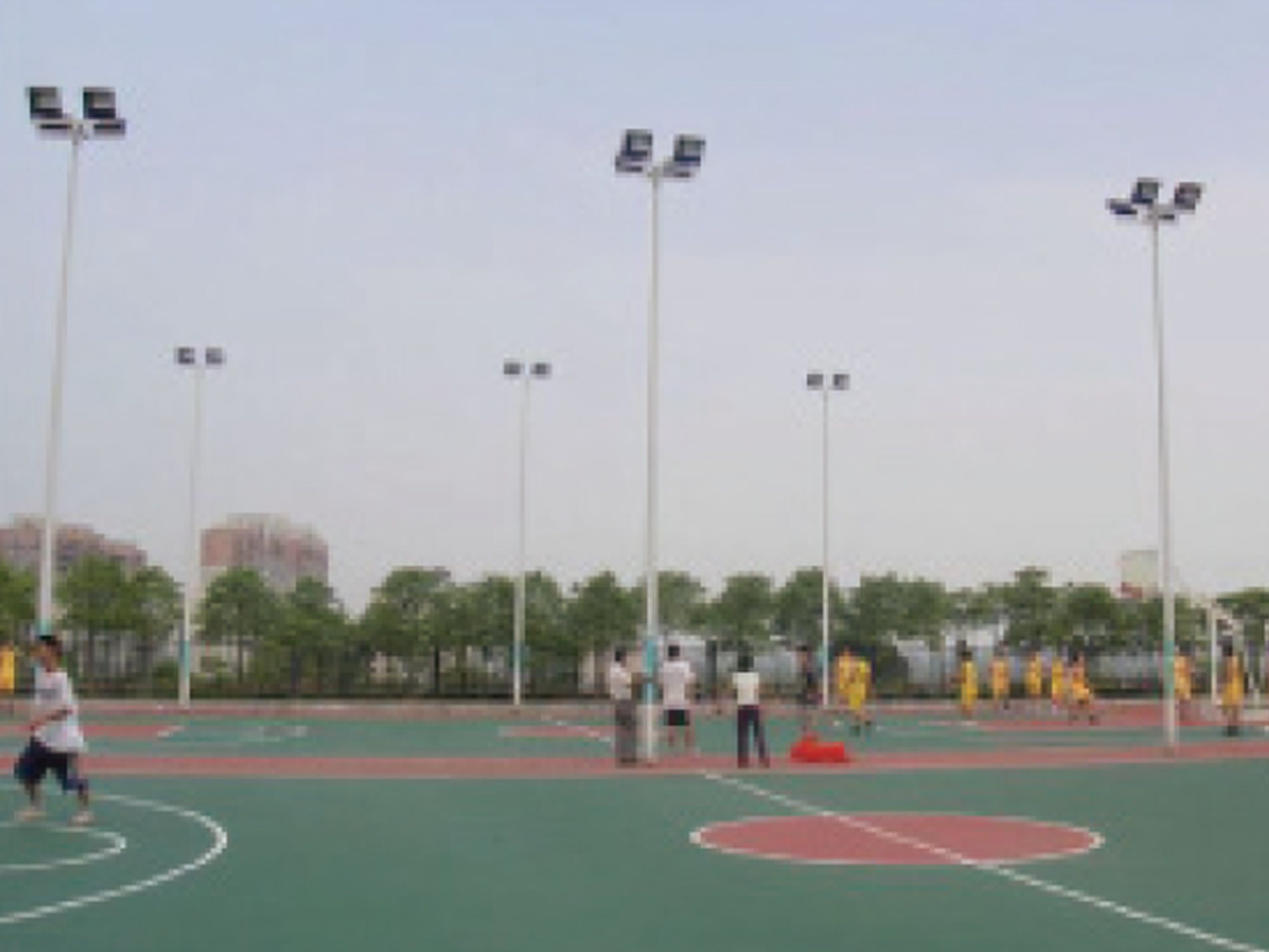 湖南工业大学球场灯照明工程.jpg